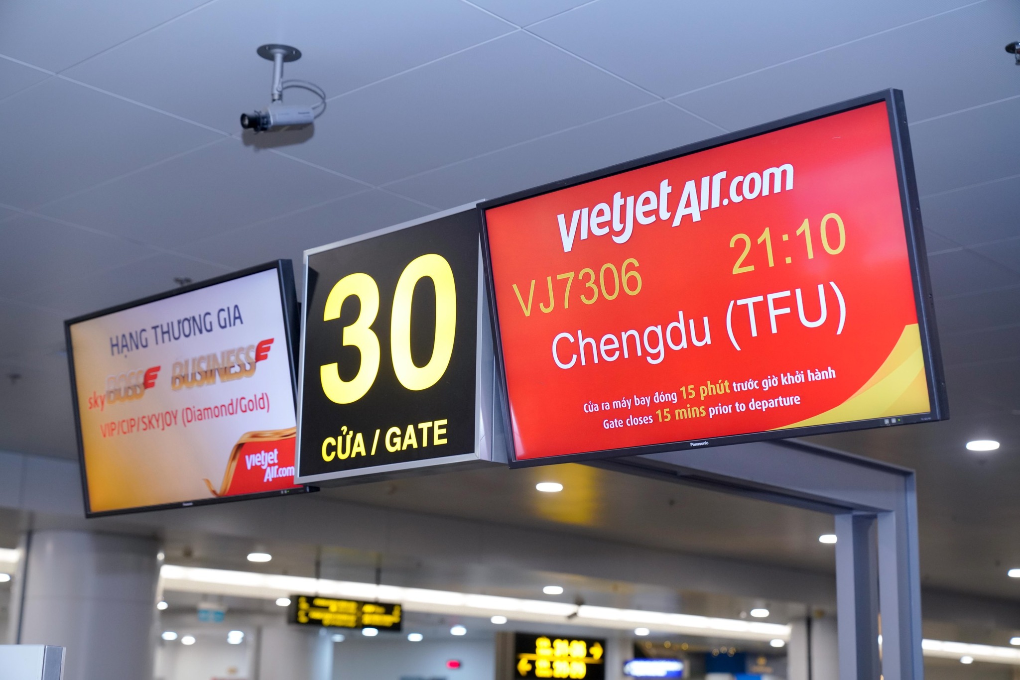 Cùng Vietjet bay thẳng tới Thành Đô Trung Quốc 