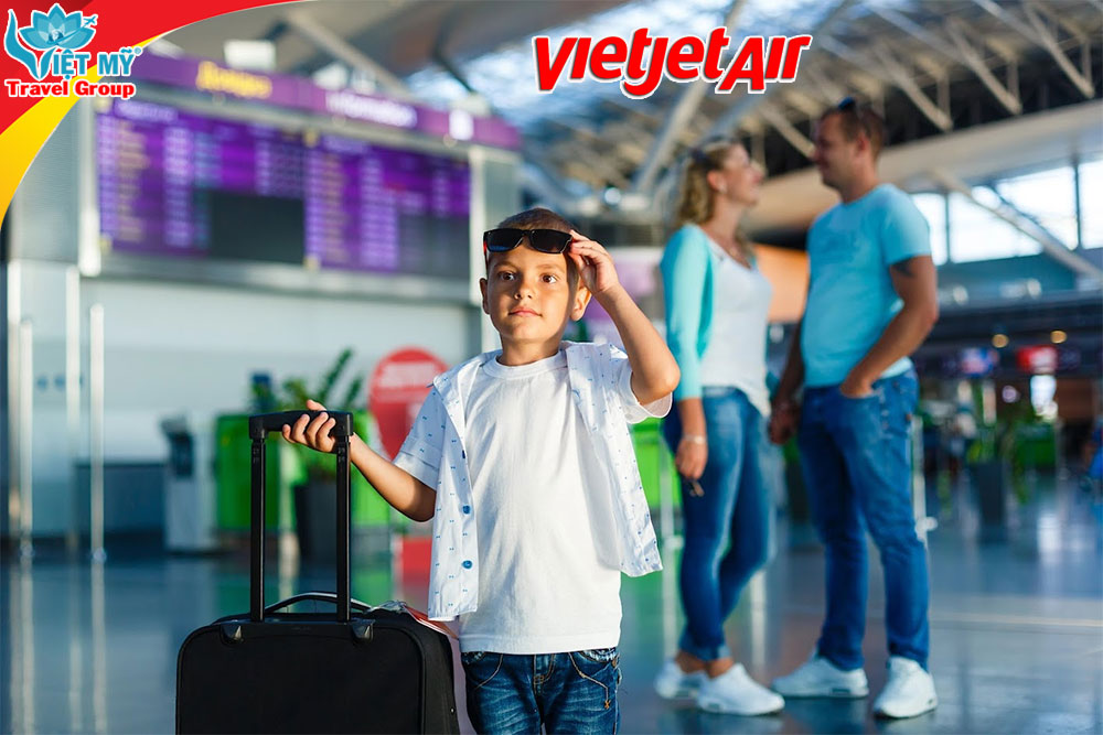 Ưu đãi Sky Kids Vietjet: Trẻ em đi máy bay một mình chỉ từ 50% phí dịch vụ